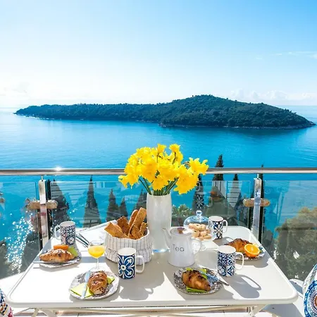 Two Palm Trees * Ragusa