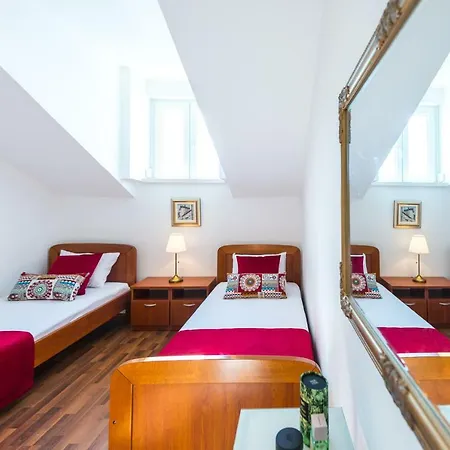 Two Palm Trees * Ragusa